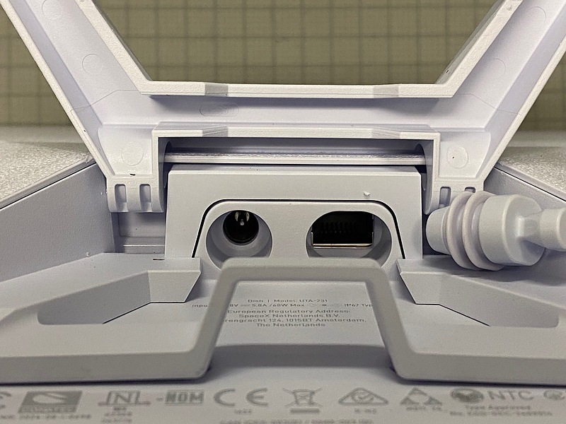 Puertos y conexiones de Starlink Mini